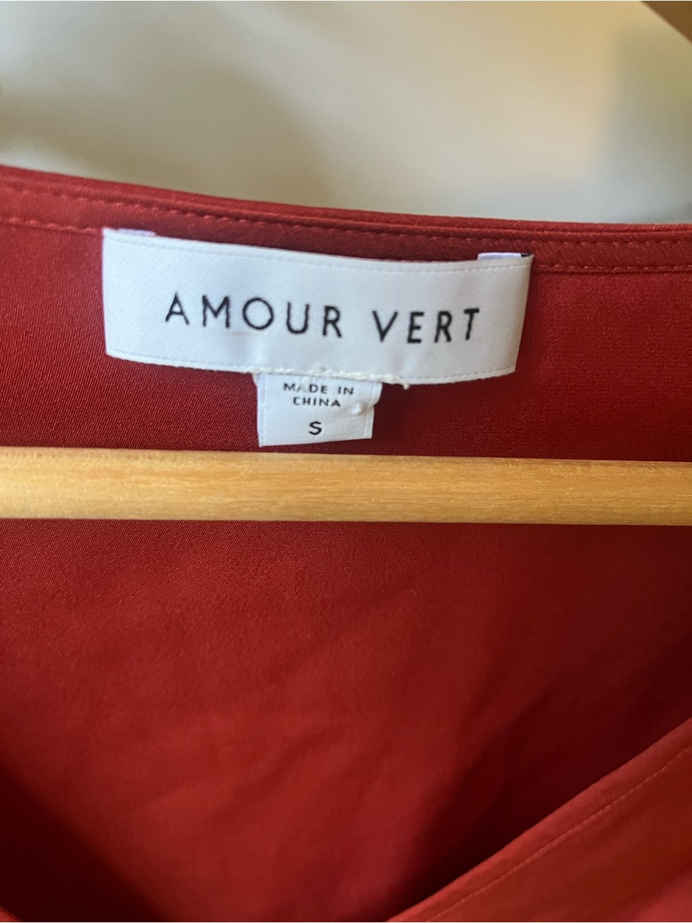 Boho Silk Amour Vert Crimson Red V-Neck Button-Up Blouse - Picture 4 of 6